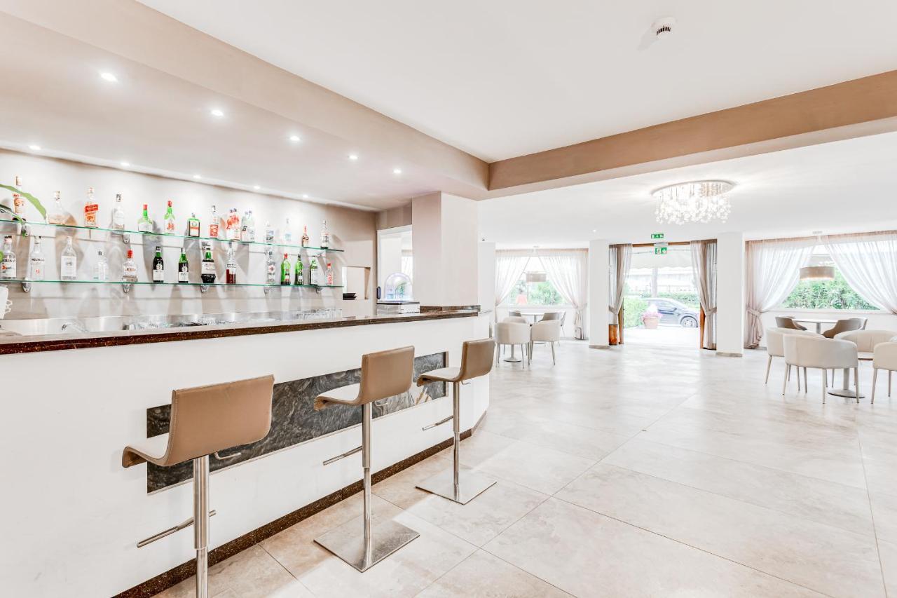 Hotel Schiller Cervia Zewnętrze zdjęcie