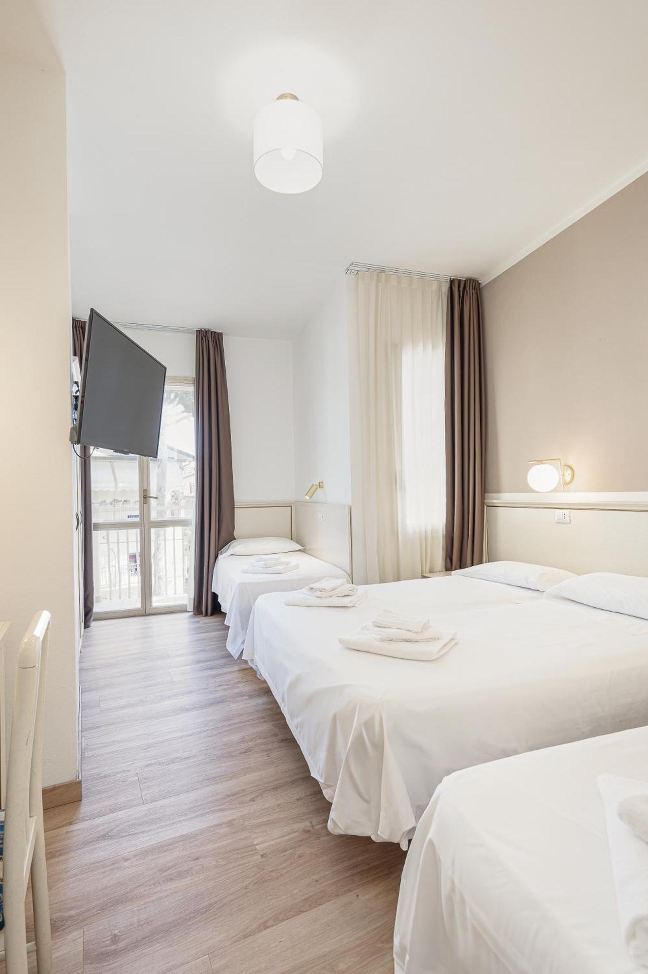 Hotel Schiller Cervia Zewnętrze zdjęcie